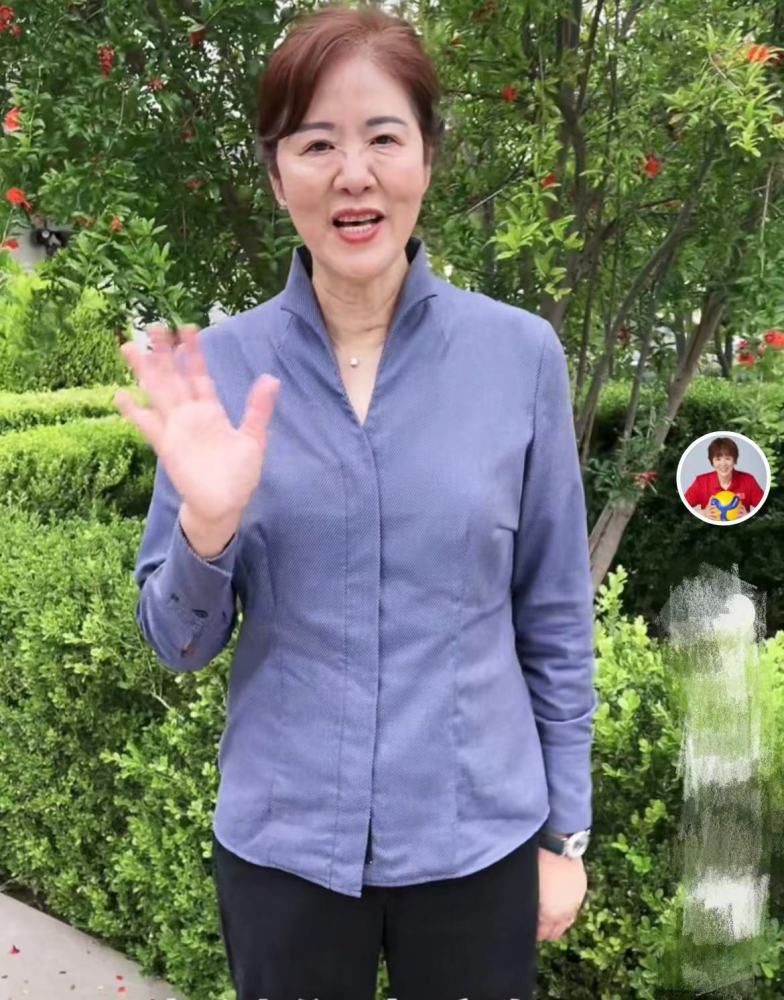 第90+3分钟，卢卡库禁区弧顶背身接应回敲，皮西利跟进得手起脚低射破门，3-0！